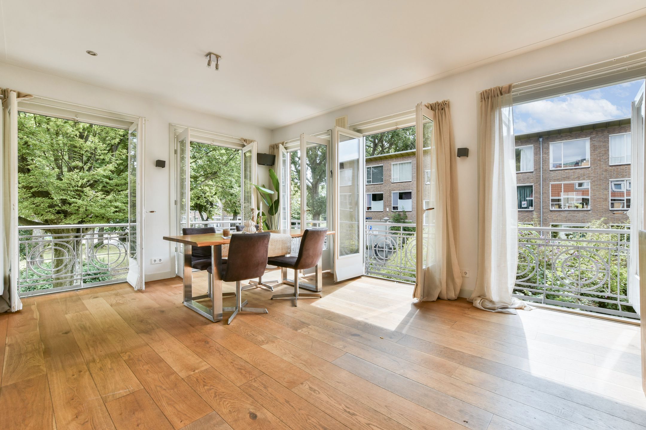 Foto 3 van Johannes van der Waalsstraat 51-1