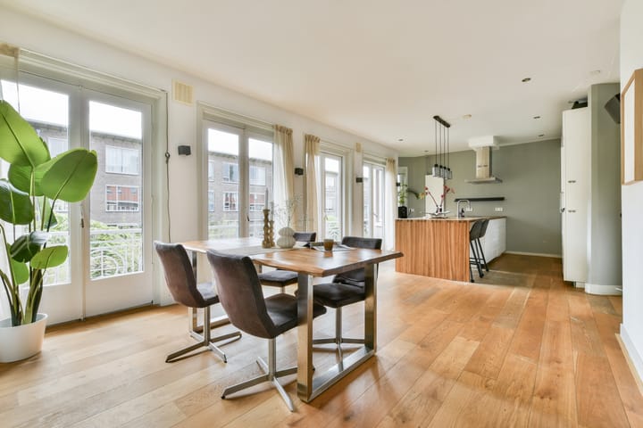 Foto 9 van Johannes van der Waalsstraat 51-1