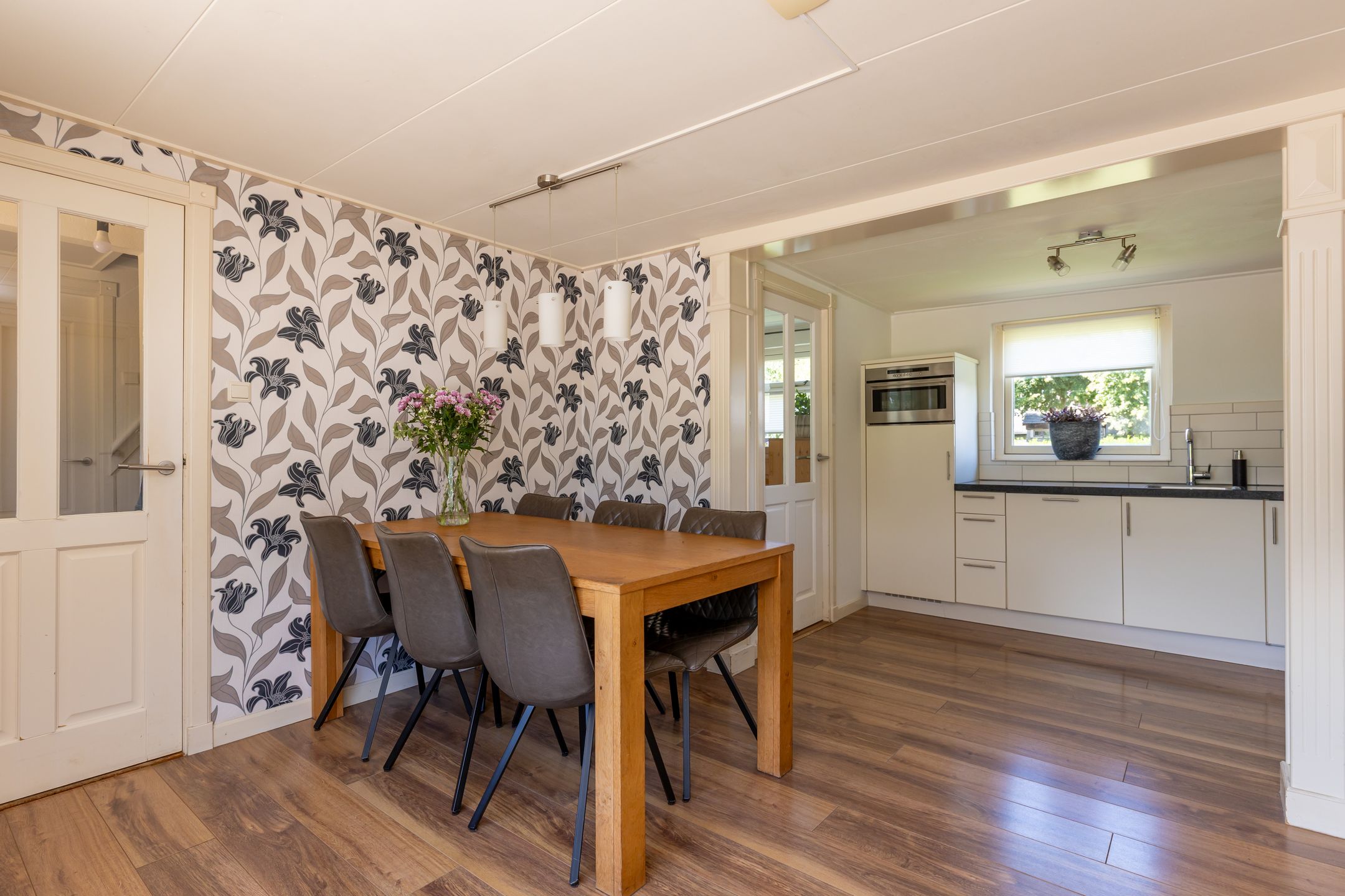 Foto 3 van C.G. Roosweg 11