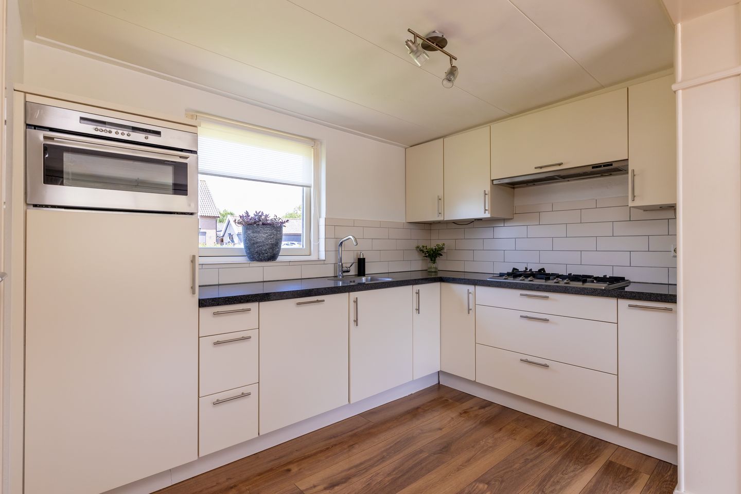 Foto 19 van C.G. Roosweg 11