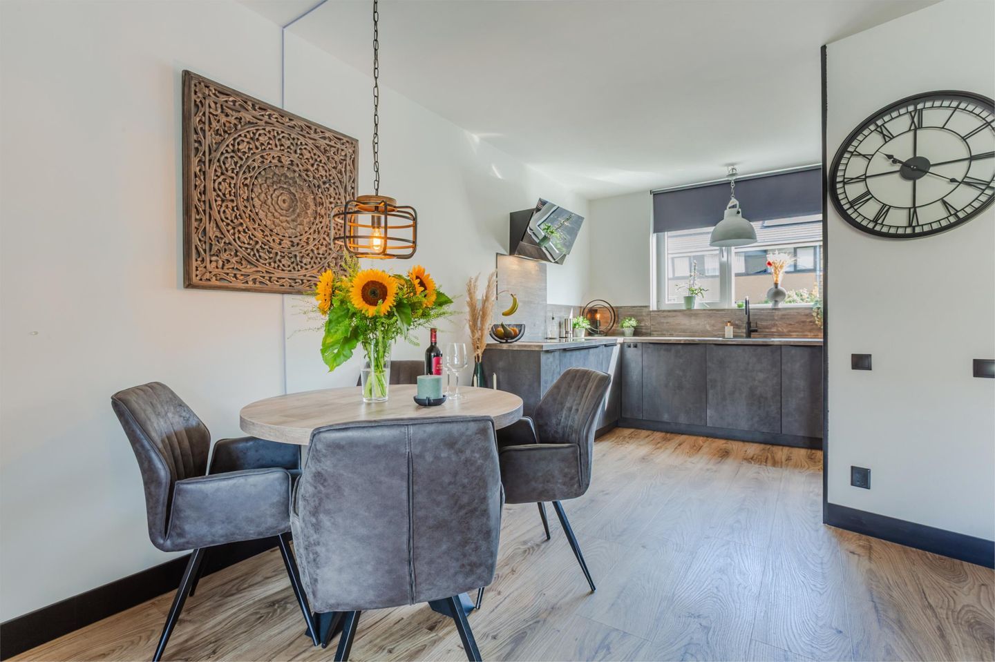 Photo 10 of Oktoberstraat 93