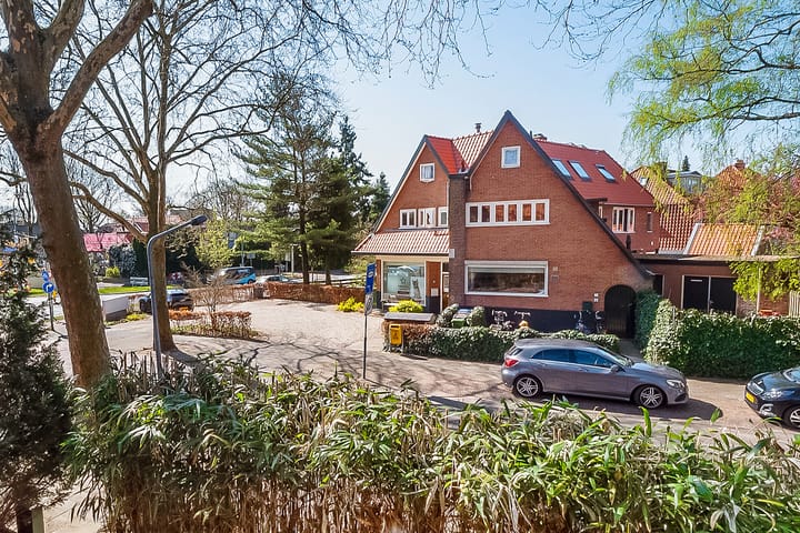 Foto 41 van Floris Vosstraat 4