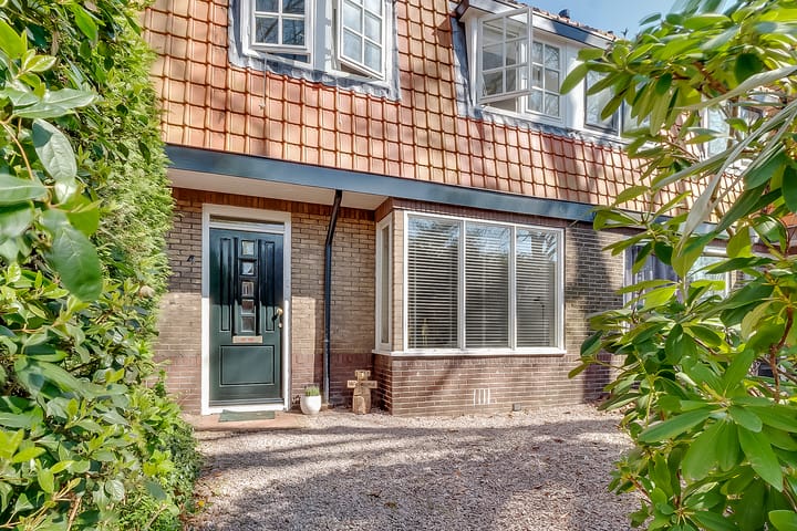 Foto 43 van Floris Vosstraat 4