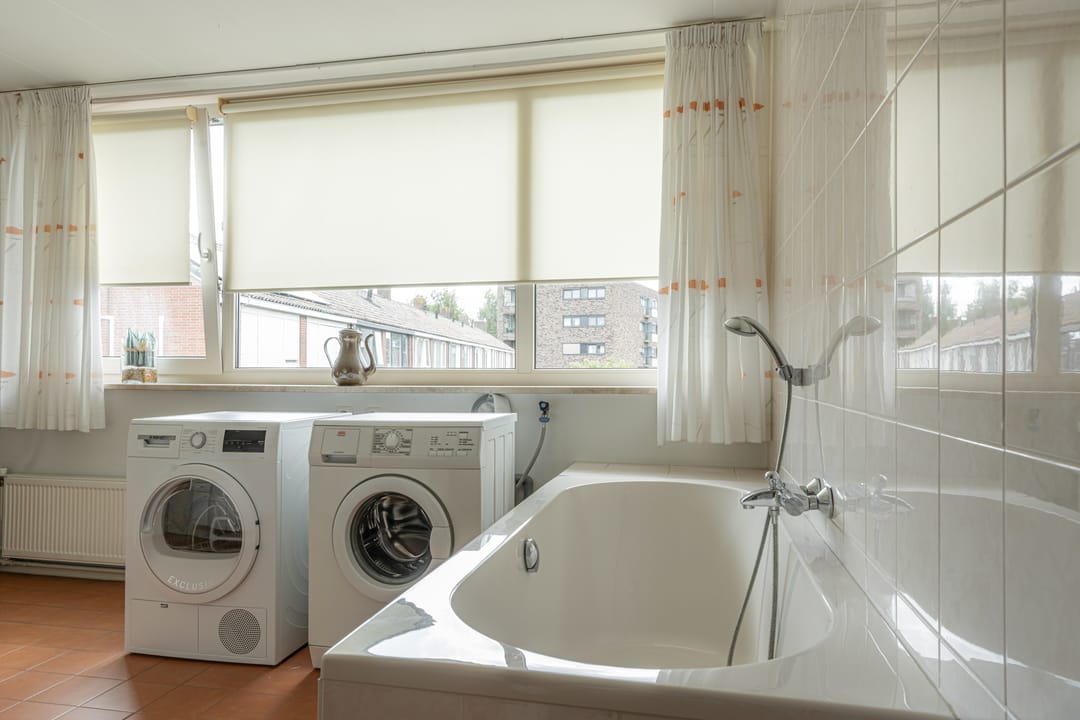 Foto 23 van K R Poststraat 24