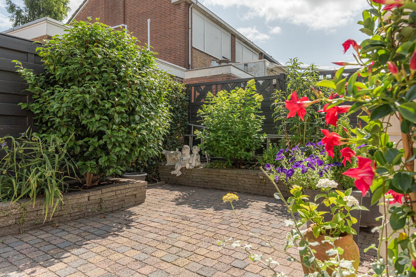 Foto 35 van K R Poststraat 24