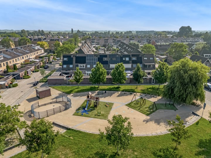 Foto 2 van Van Goghhof 81