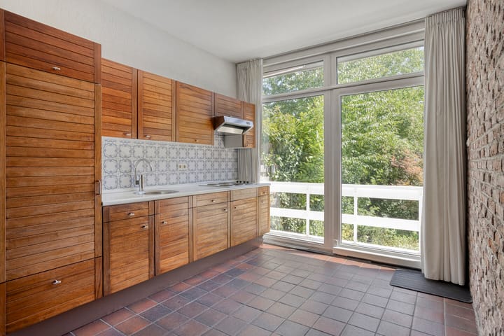 Photo 20 of Athoslaan 35