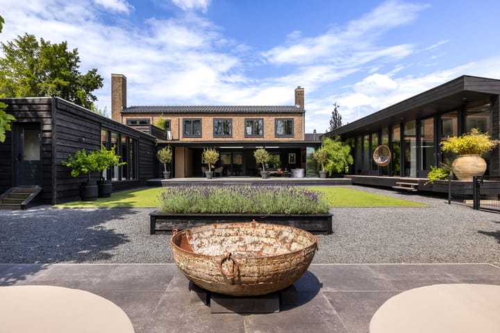 Foto 1 van Raadhuisplein 12