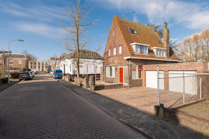 Foto 4 van J.D. van Leeuwenstraat 13