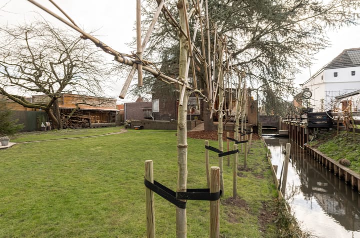 Photo 7 of J.D. van Leeuwenstraat 13