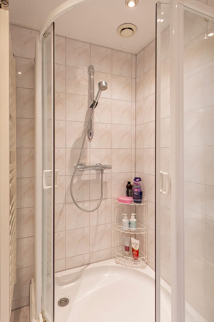 Photo 25 of J.D. van Leeuwenstraat 13