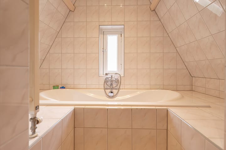 Photo 26 of J.D. van Leeuwenstraat 13