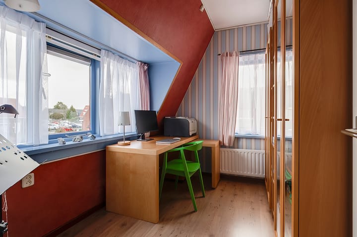 Photo 28 of J.D. van Leeuwenstraat 13