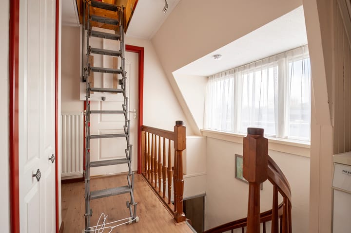 Photo 31 of J.D. van Leeuwenstraat 13