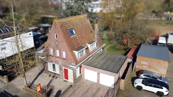 Photo 42 of J.D. van Leeuwenstraat 13