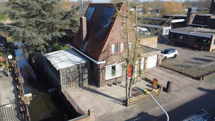 Photo 43 of J.D. van Leeuwenstraat 13