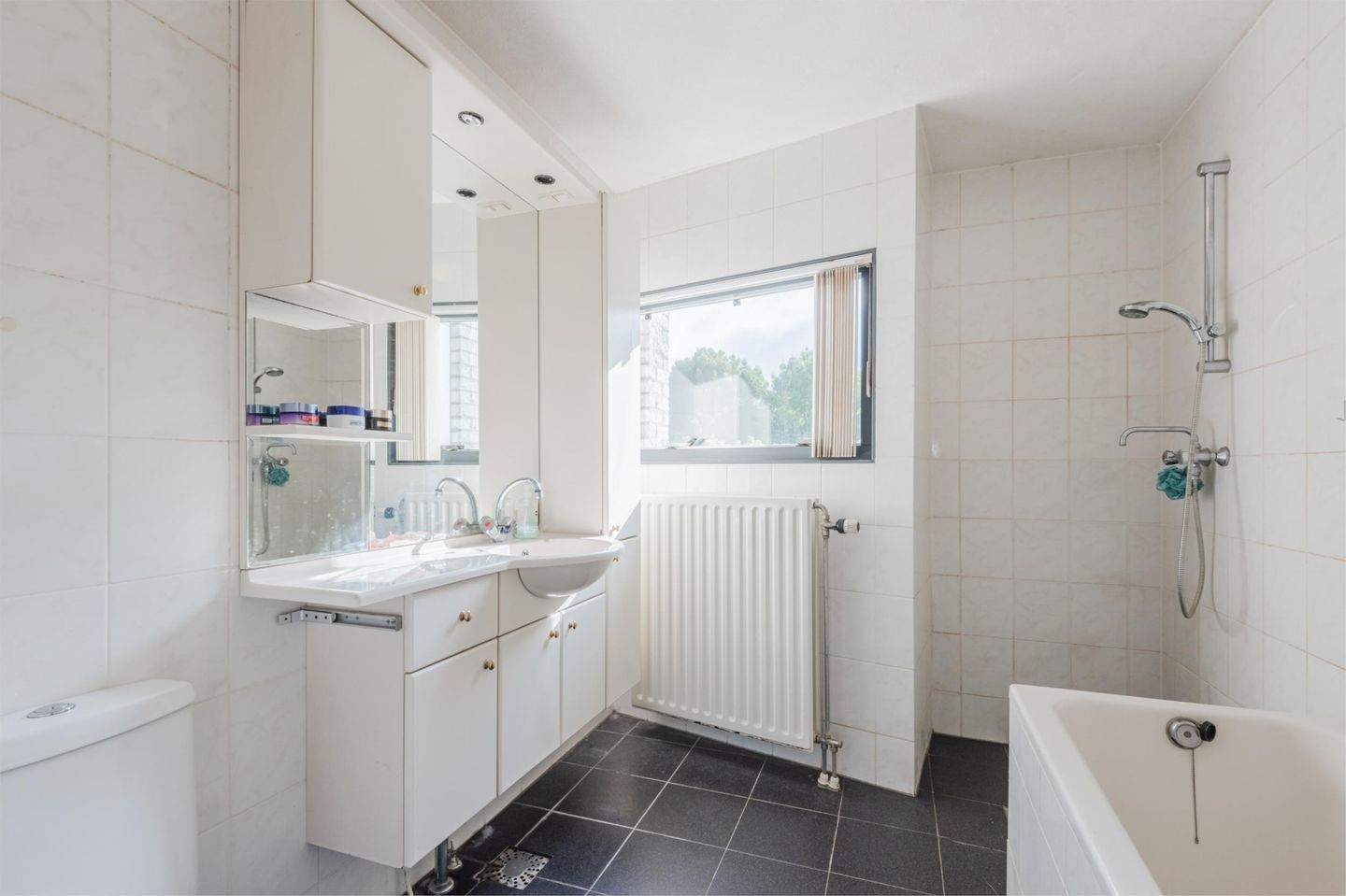 Foto 25 van A. den Doolaardstraat 3