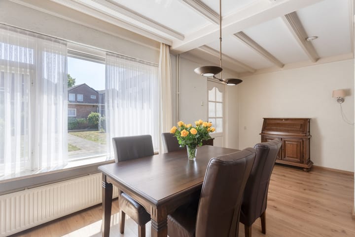 Foto 10 van Margrietstraat 44