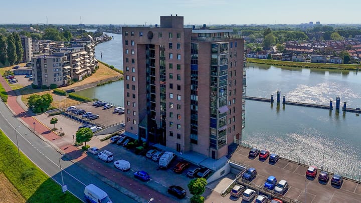 Foto 1 van Ketensezoom 82