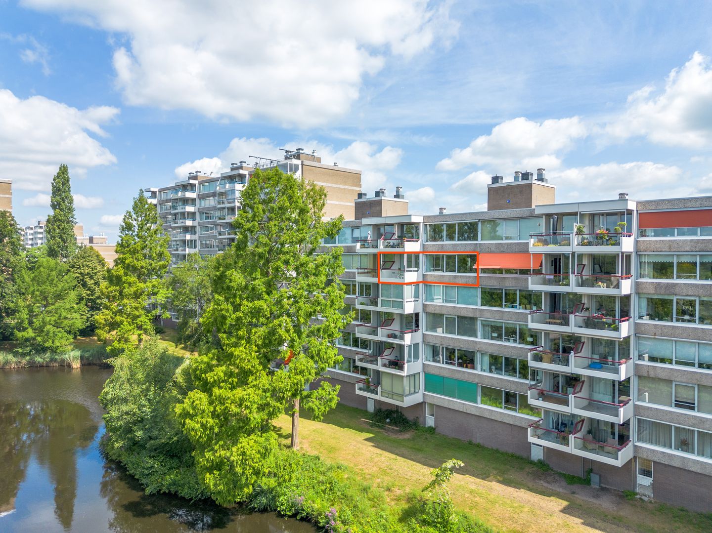 Photo 5 of Veenbesstraat 668