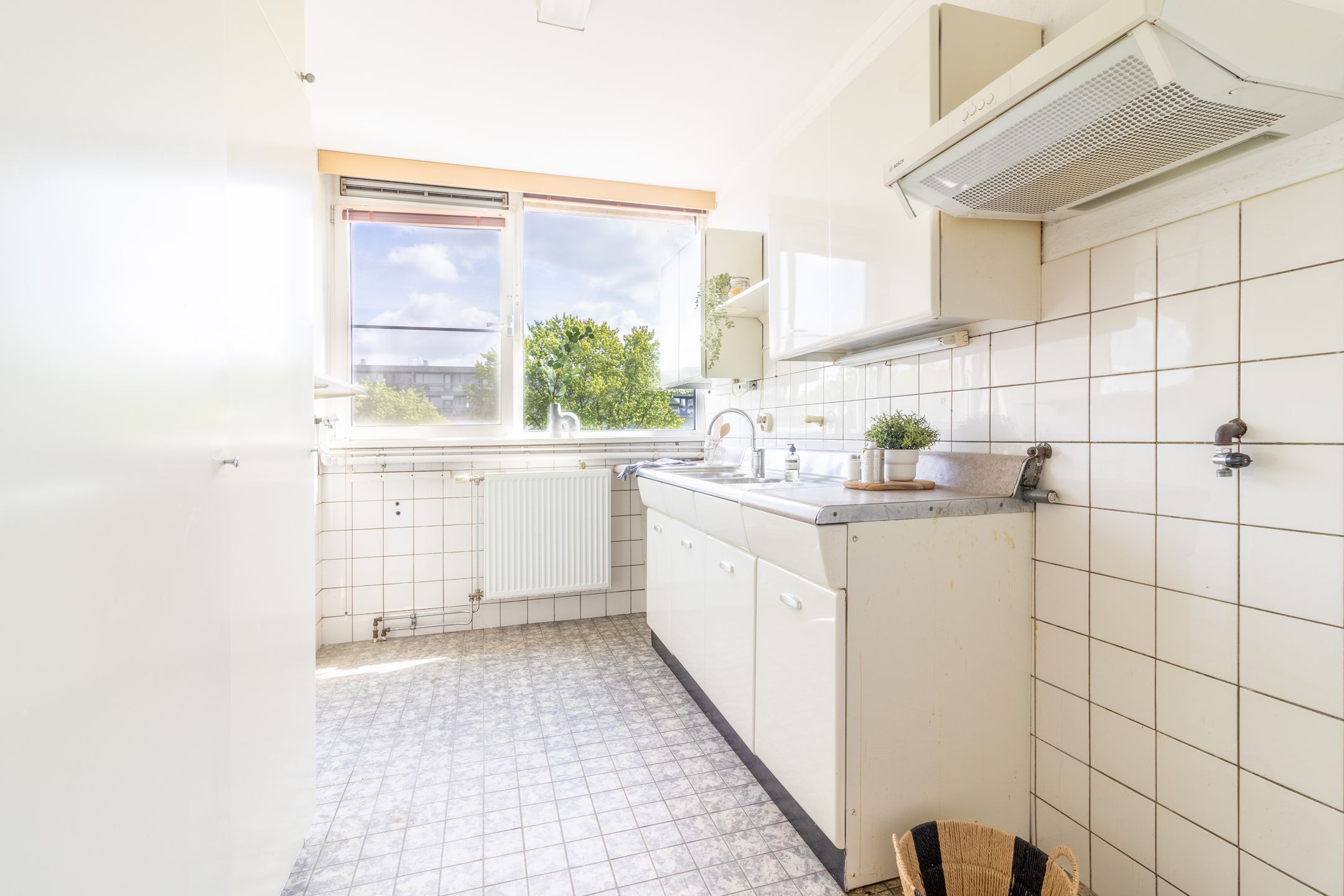 Photo 12 of Veenbesstraat 668