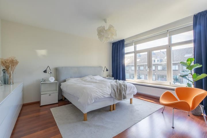 Foto 27 van Nolensstraat 68-B02