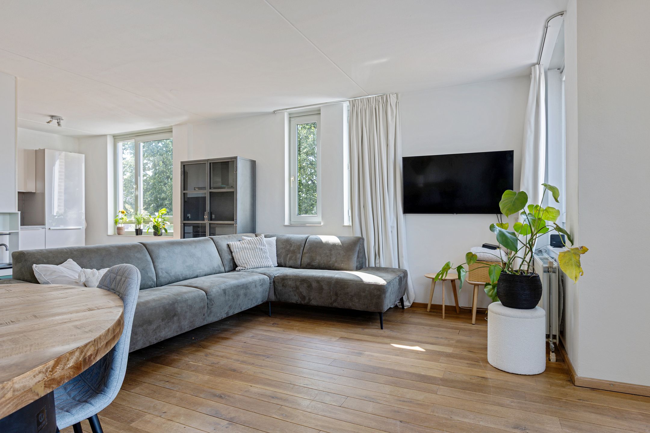 Foto 3 van Raadhuisplein 1-E