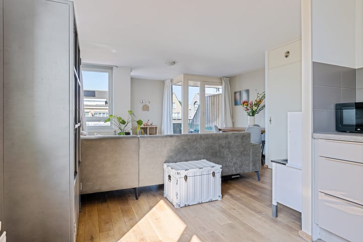 Foto 16 van Raadhuisplein 1-E