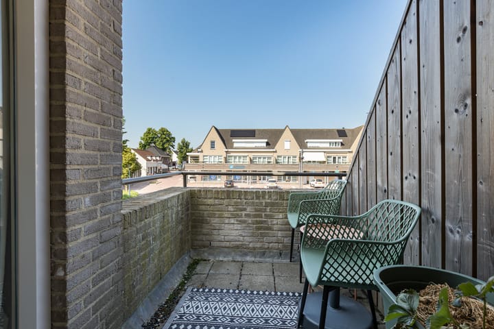 Foto 21 van Raadhuisplein 1-E