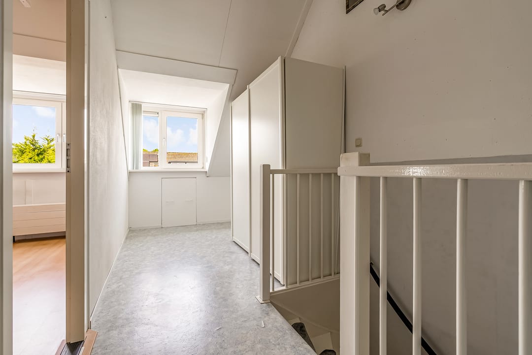 Photo 32 of Nat King Colestraat 9