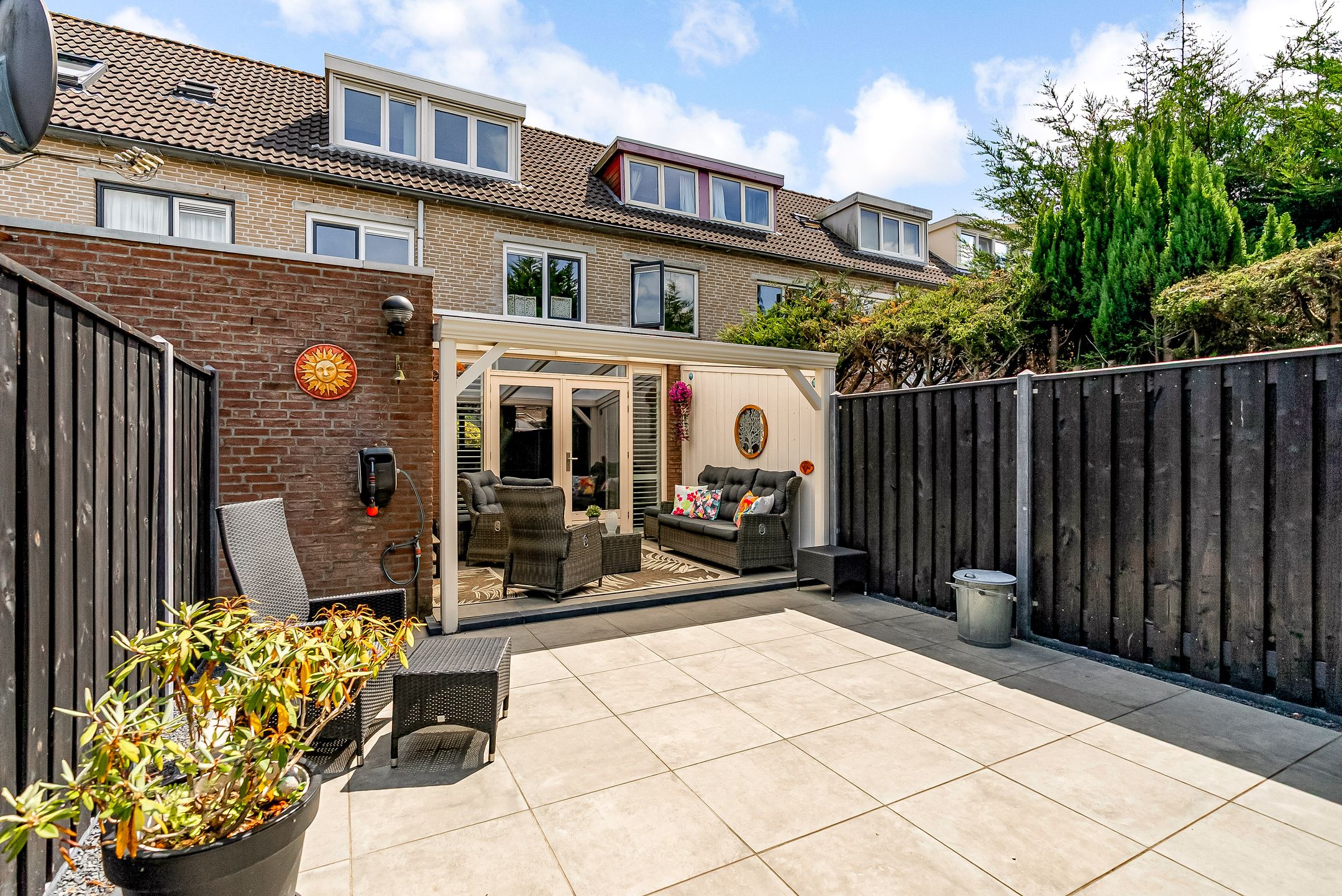 Photo 36 of Nat King Colestraat 9