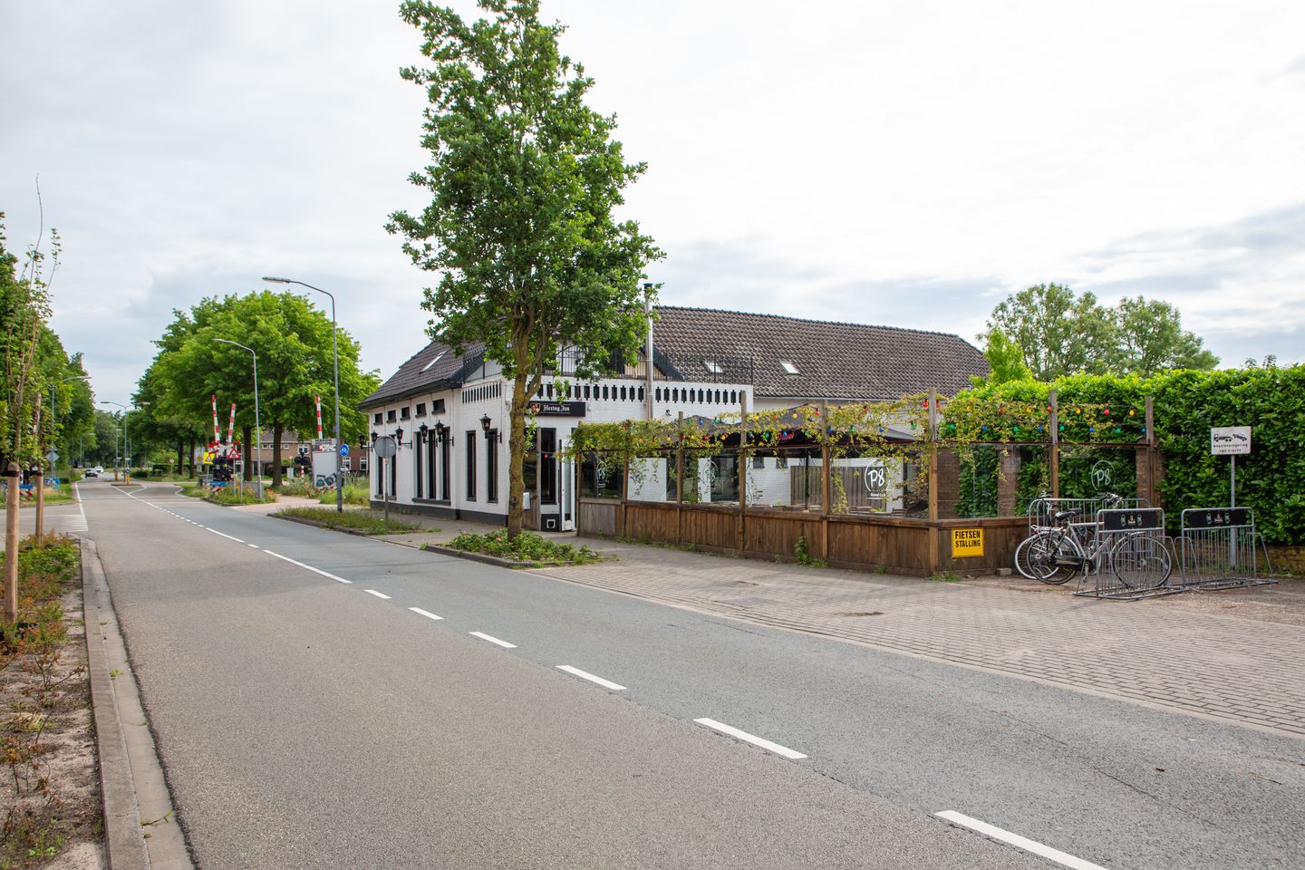 Bekijk foto 2 van Varsseveldseweg 8