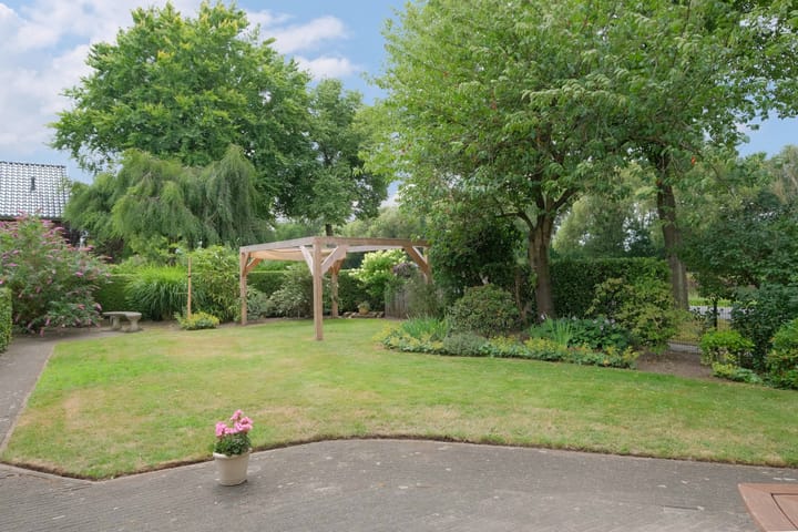 Foto 40 van Kastanjelaan 2