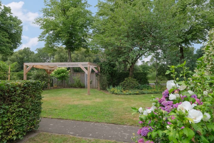 Foto 42 van Kastanjelaan 2