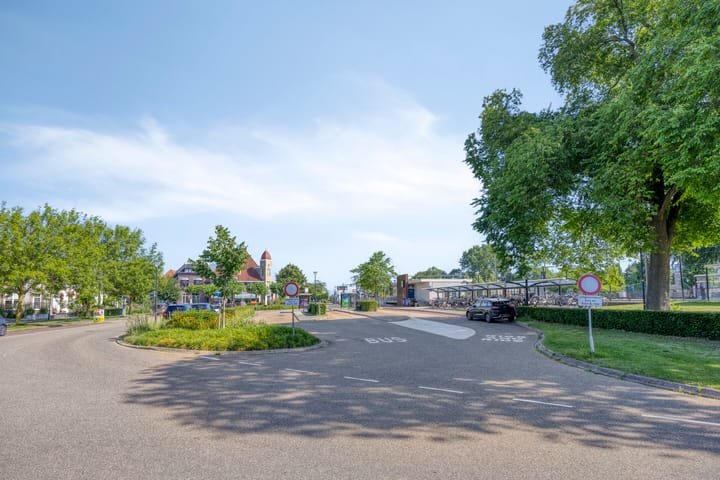 Foto 19 van Spoorlaan 1