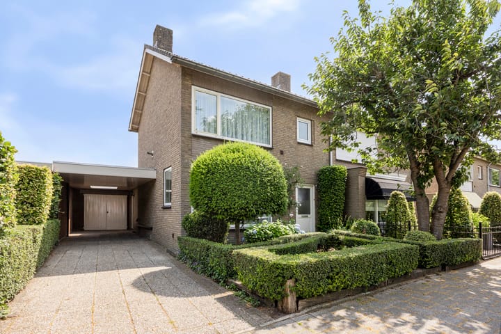 Foto 1 van Leeuwstraat 10