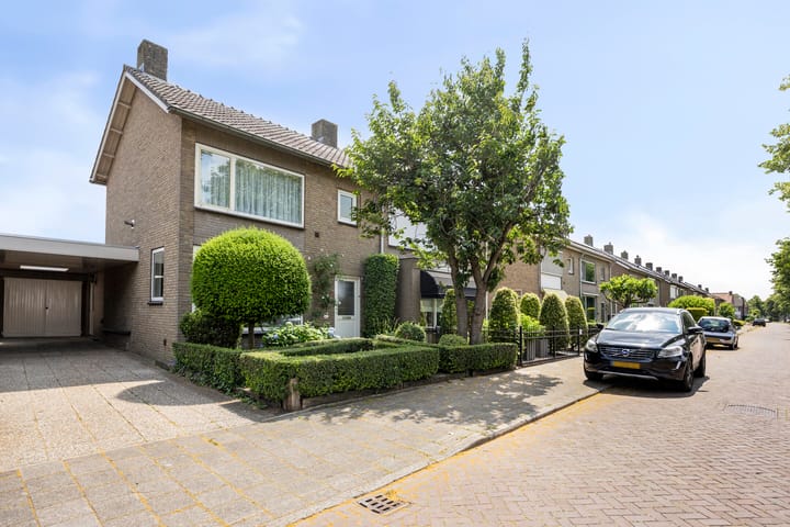 Foto 35 van Leeuwstraat 10