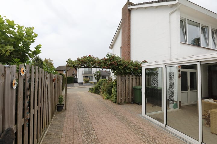 Foto 16 van Churchillstraat 2