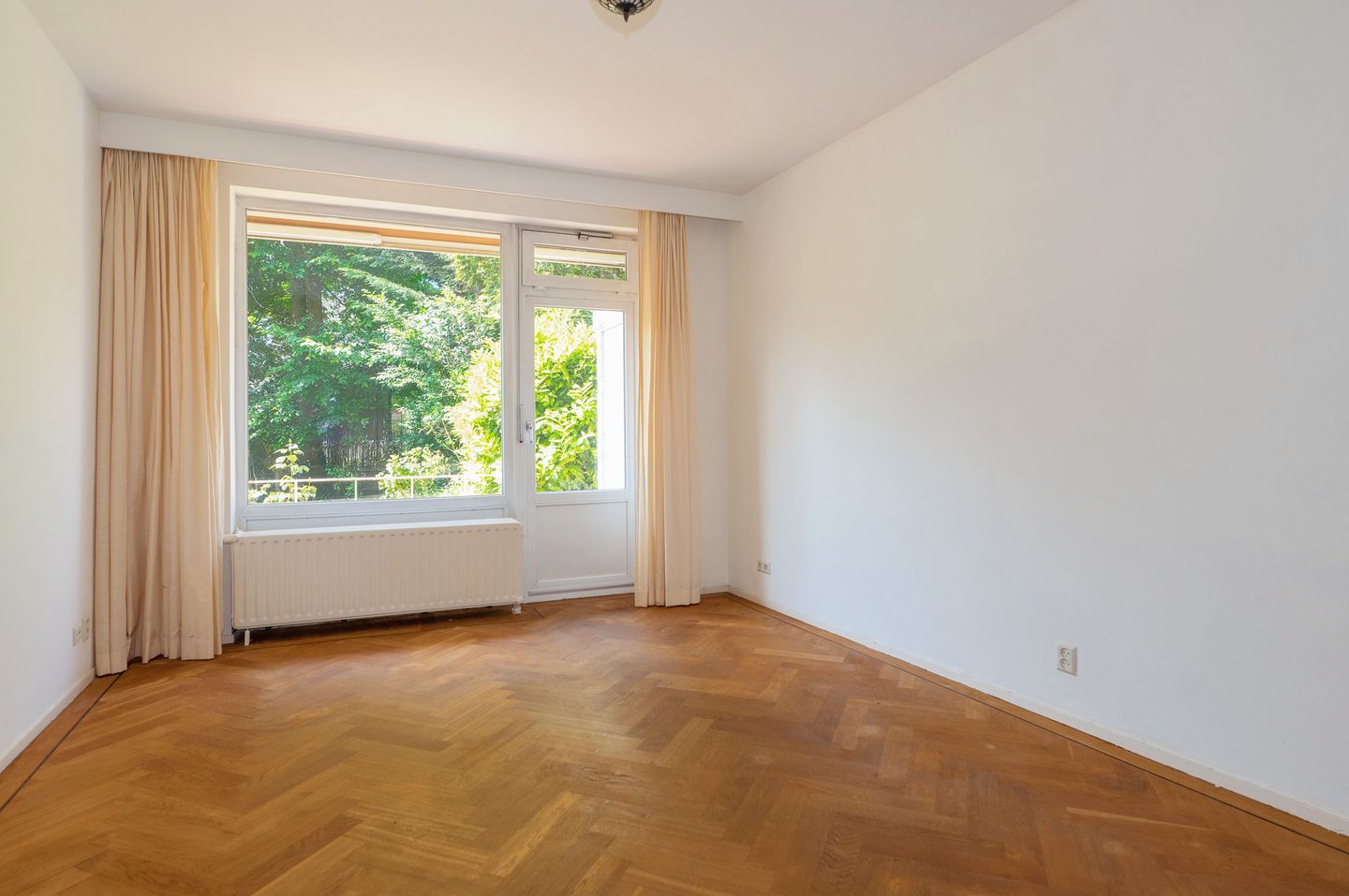 Foto 10 van Thérèse Schwartzestraat 122