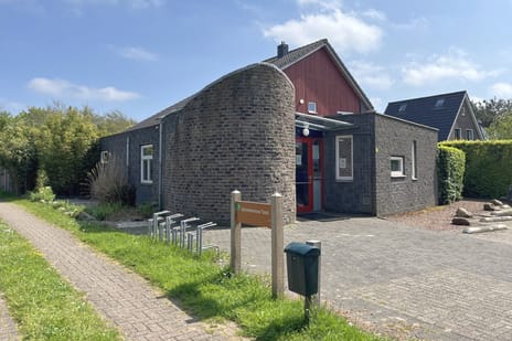 View photos