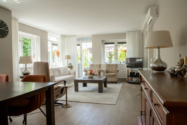 Foto 6 van Taets van Amerongenweg 2-02