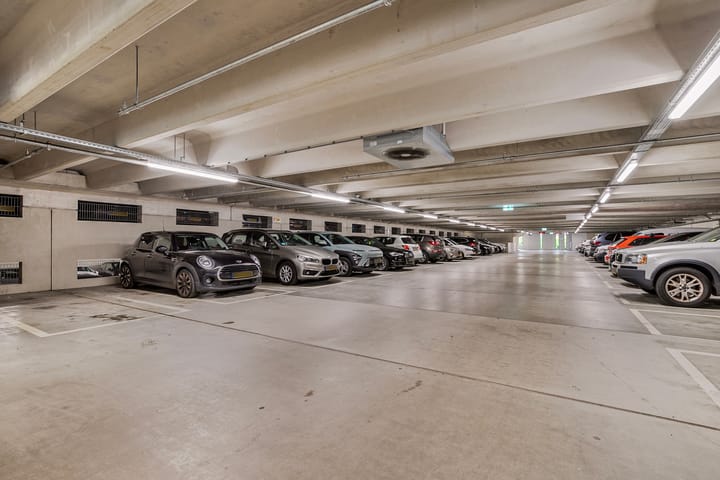 Foto 17 van Oostenburgermiddenstraat 401