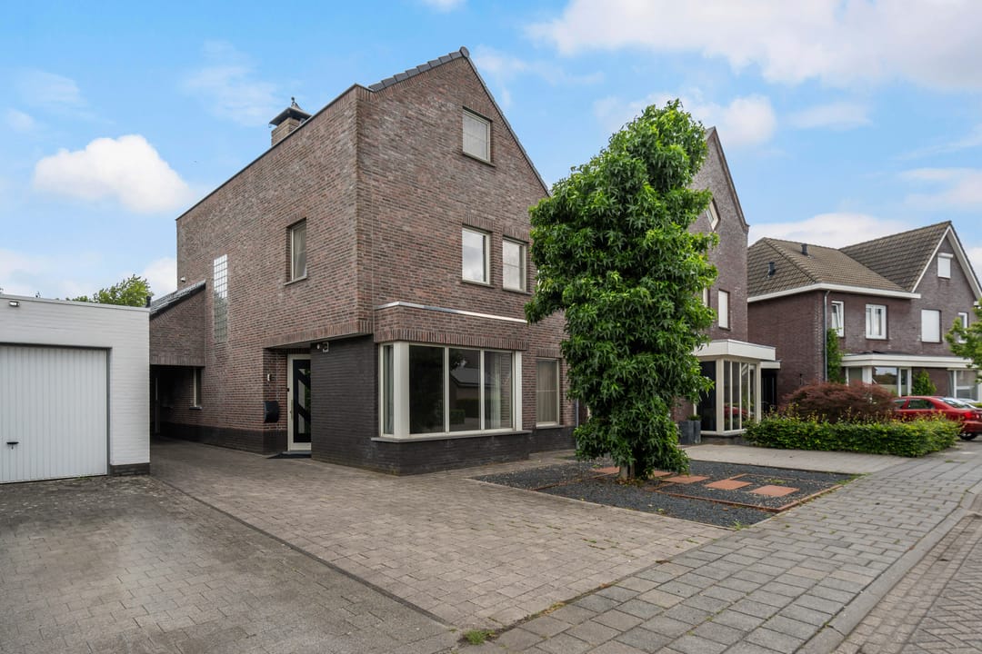 Photo 1 of Hooghuijs 8