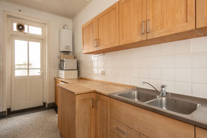 Foto 13 van van Heutszstraat 61