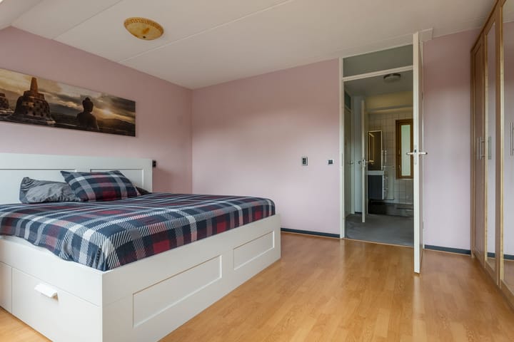 Foto 18 van Resedastraat 74