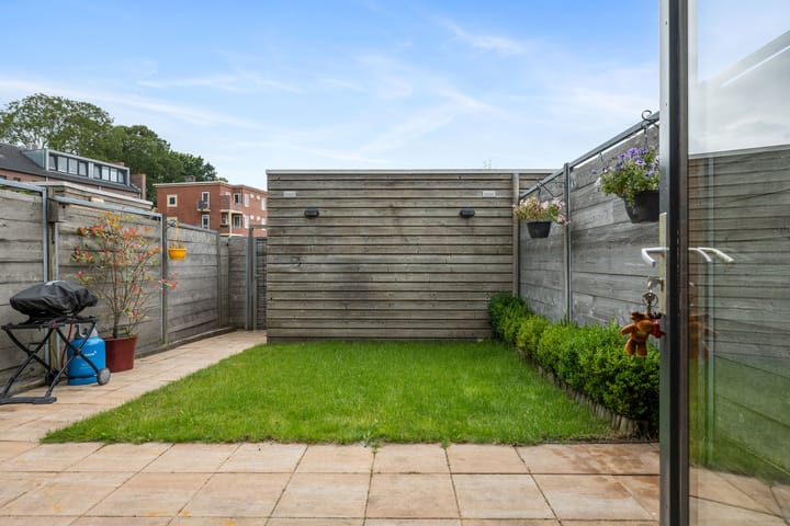 Foto 24 van Resedastraat 74