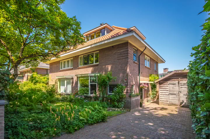 Photo 1 of Graaf van Rechterenweg 35