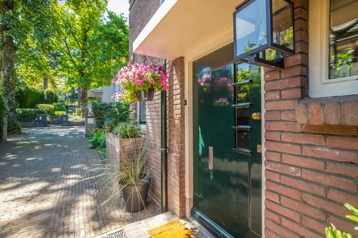 Photo 6 of Graaf van Rechterenweg 35