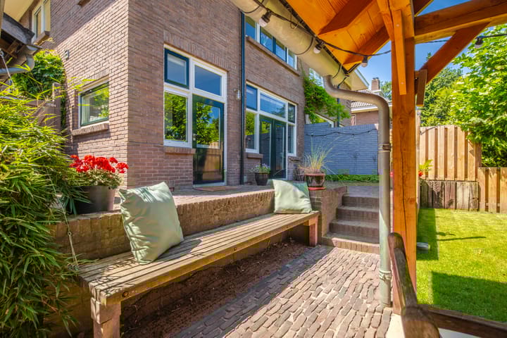 Photo 27 of Graaf van Rechterenweg 35