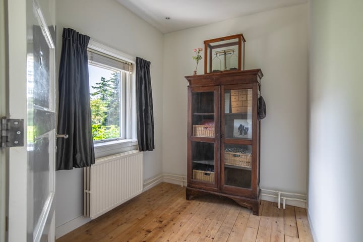 Photo 36 of Graaf van Rechterenweg 35